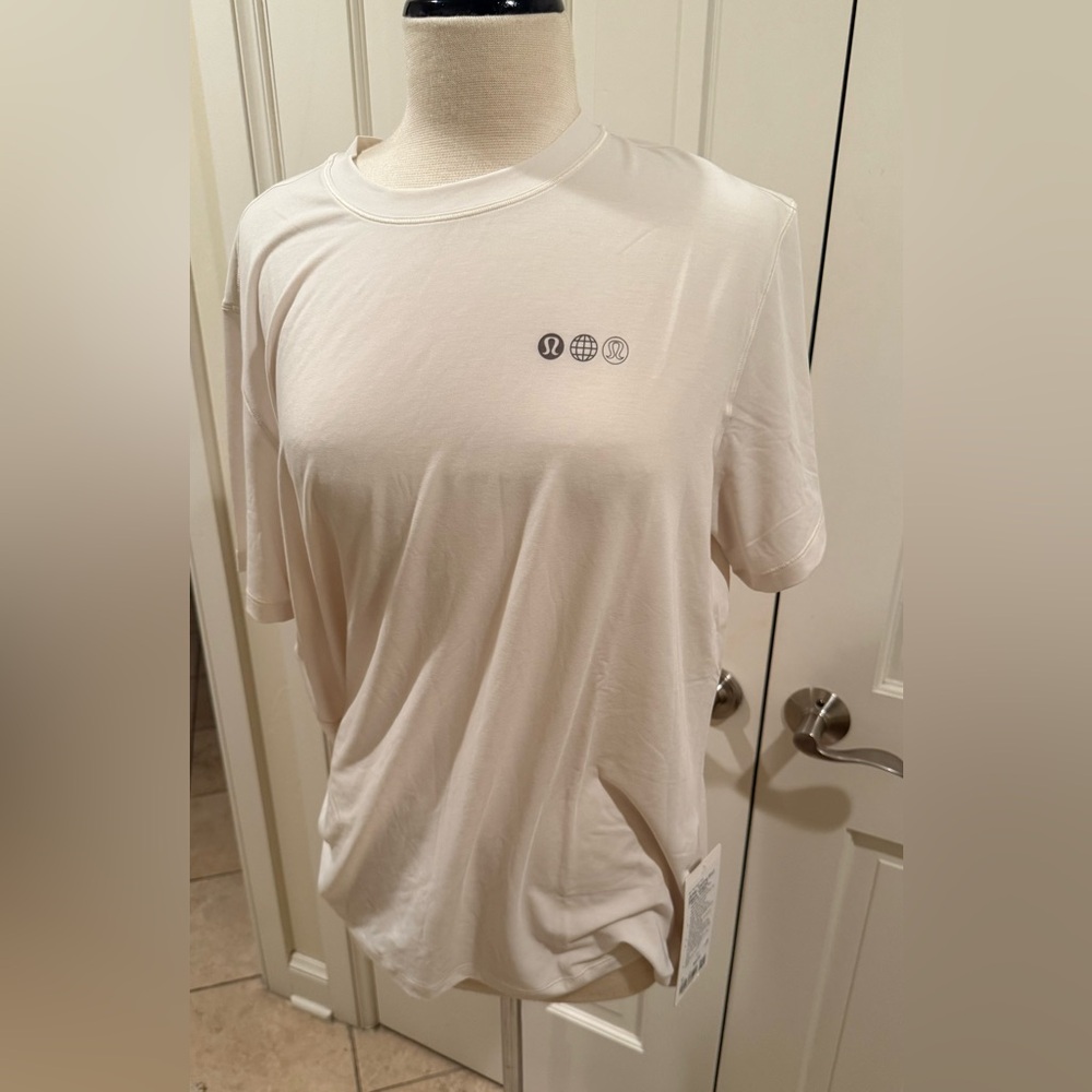 New lululemon Ivory Cream Jersey Training Short Sleeve Graphic Relaxed Tee 10